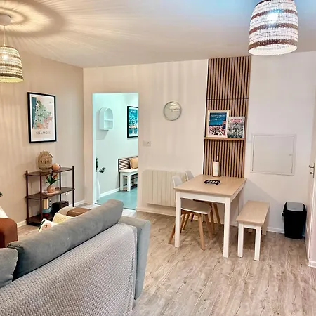 Cosy Avec Balcon Apartment Parentis-en-Born