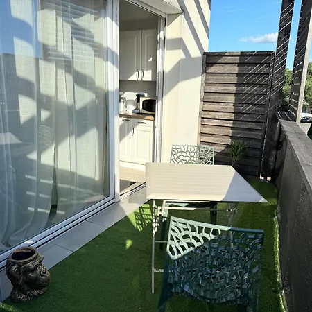 アパート Cosy Avec Balcon パランティ・アン・ボルヌ